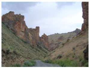 Driving into Leslie Gulch