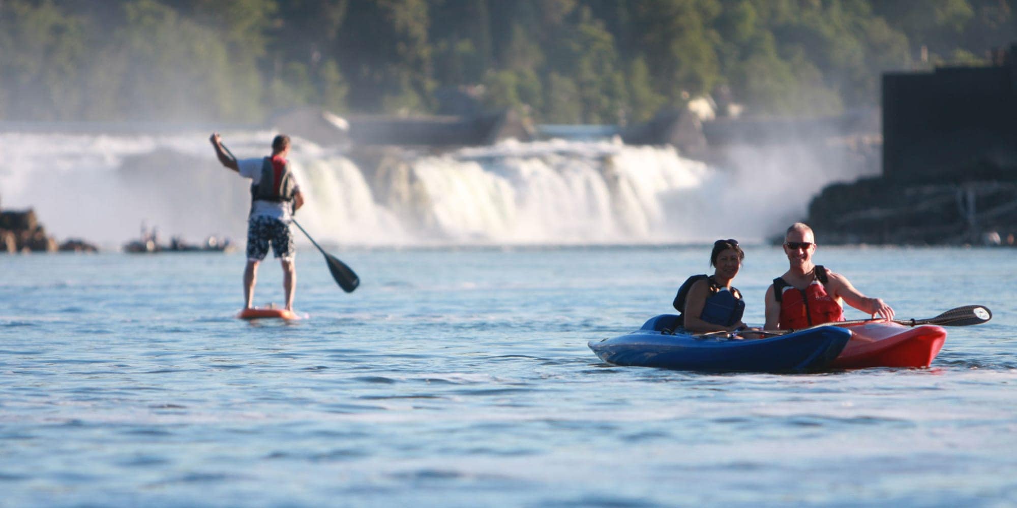 Check in with the folks in eNRG Kayaking to book a rafting trip or to rent a standup paddle board, sit-on-top, tandem kayak or canoe.