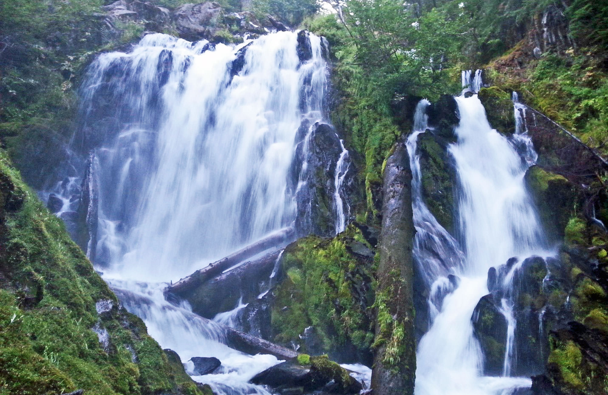 Kid-Friendly Waterfall Adventures in Southern Oregon - Travel Oregon