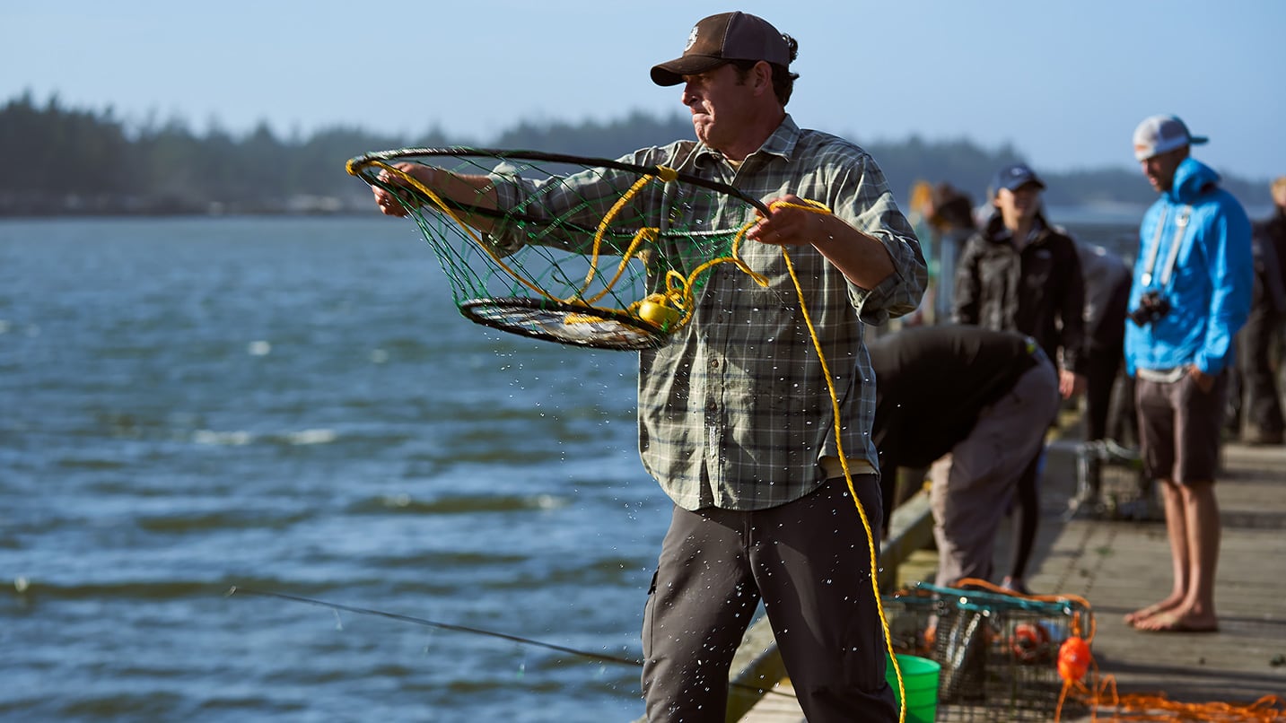 Crabbing for Beginners on the Oregon Coast Travel Oregon