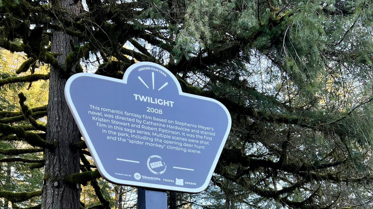 Close up sign of the Twilight film's trail marker.