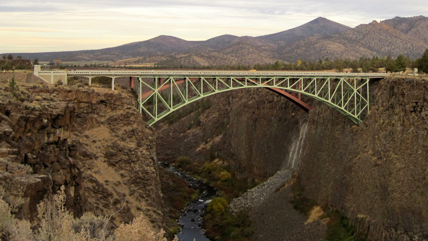 Panoramic view of a bridge over the caldera.